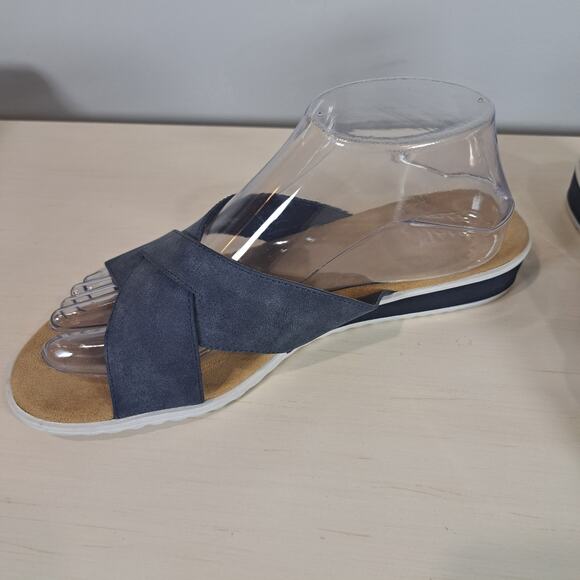 Chaps Women's Olessia Blue Faux Suede Wedge Sandals Slip-On Size 9 - Picture 5 of 8